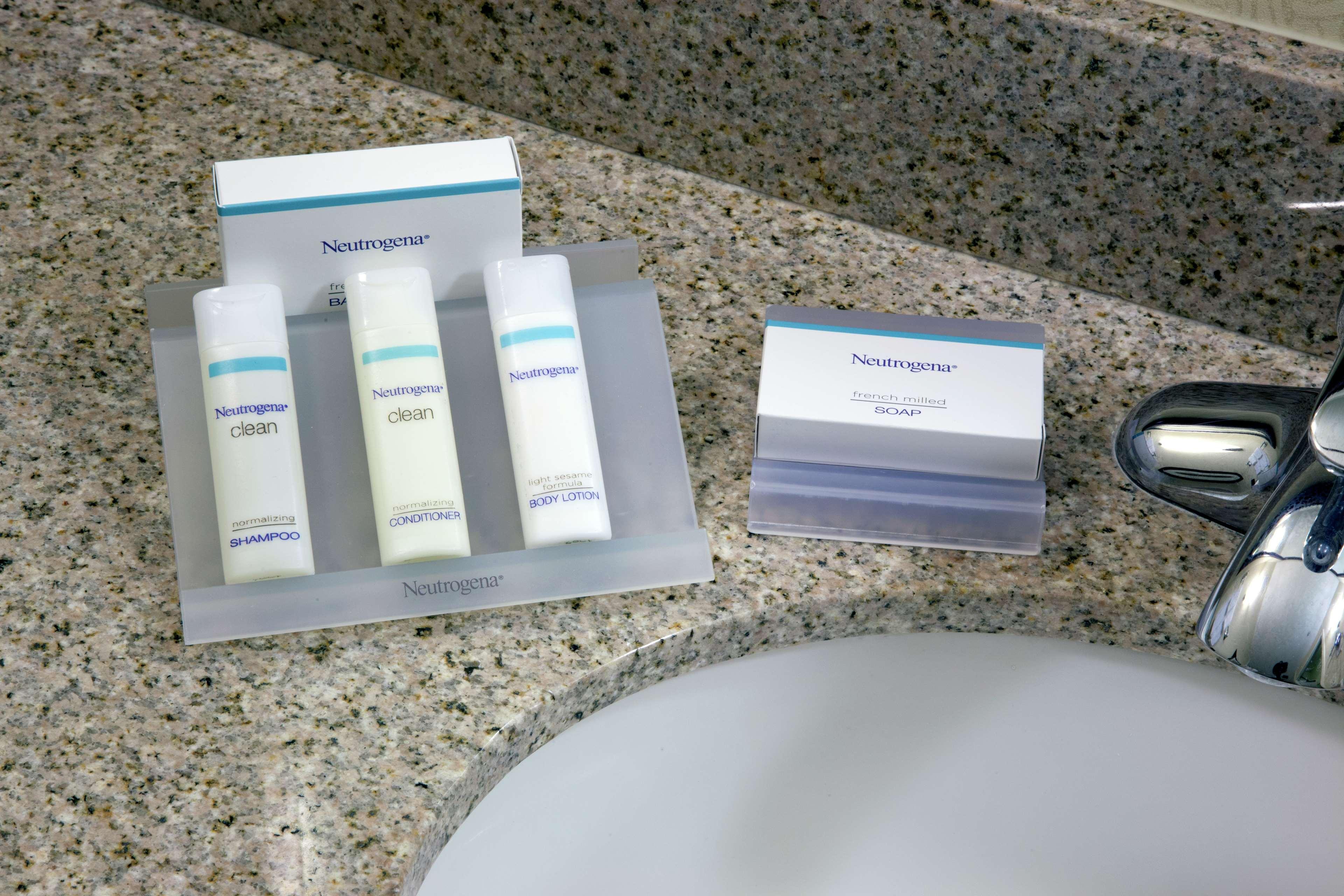Hilton Garden Inn Ontario Rancho Cucamonga Zewnętrze zdjęcie