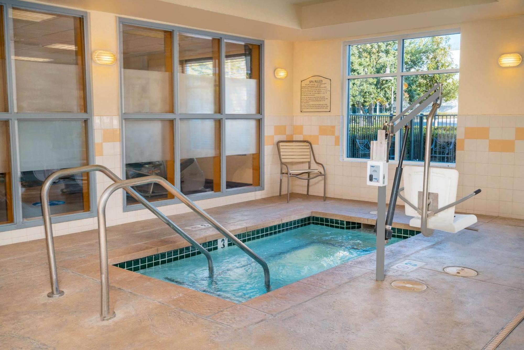 Hilton Garden Inn Ontario Rancho Cucamonga Zewnętrze zdjęcie